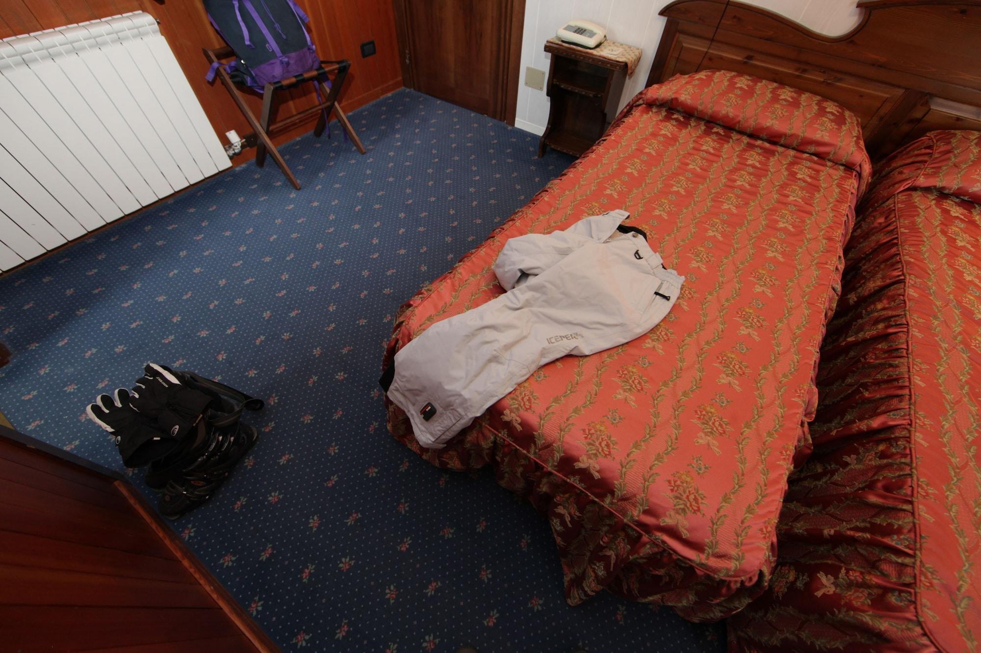 Hotel Santa San 3*