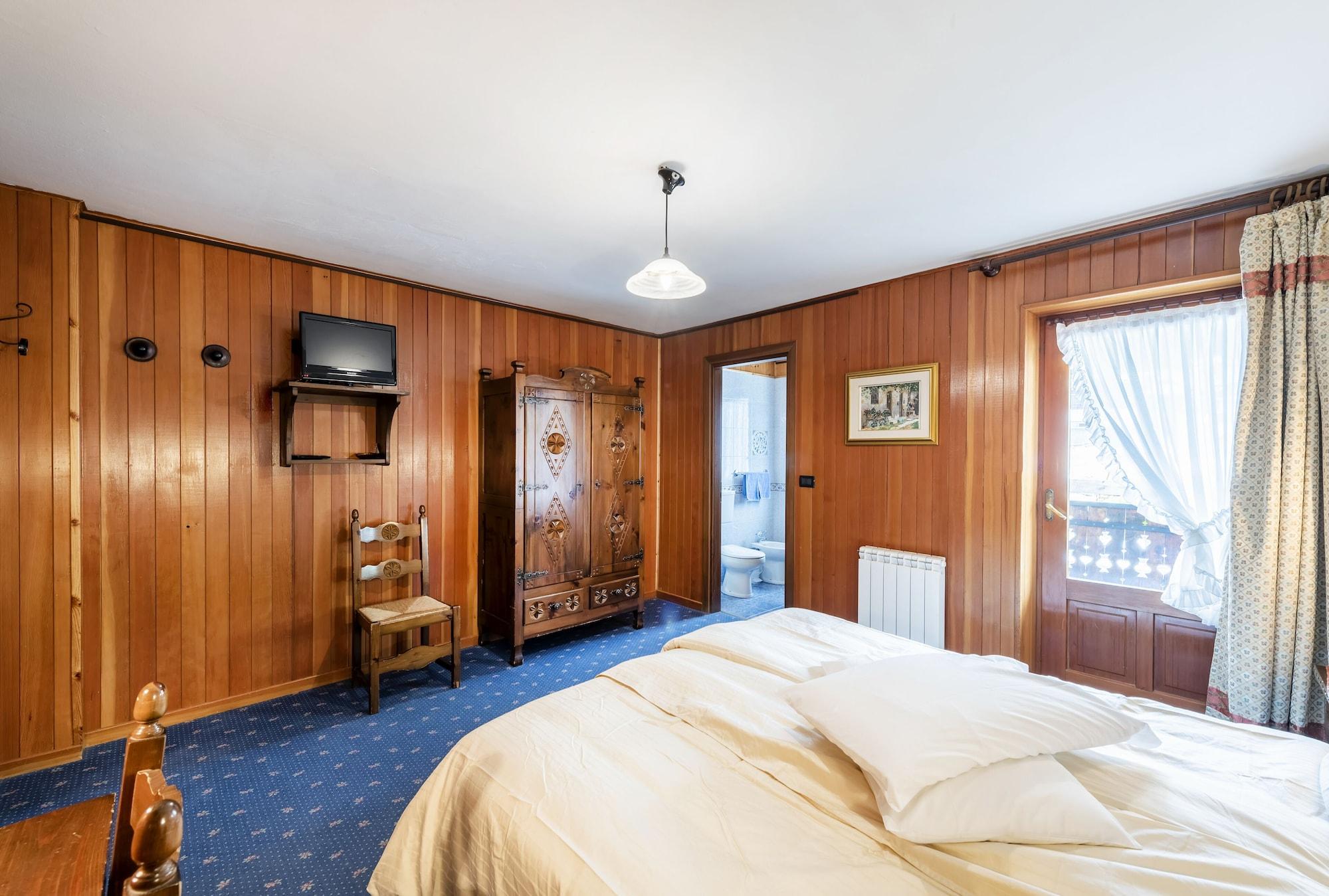 Hotel Santa San Champoluc