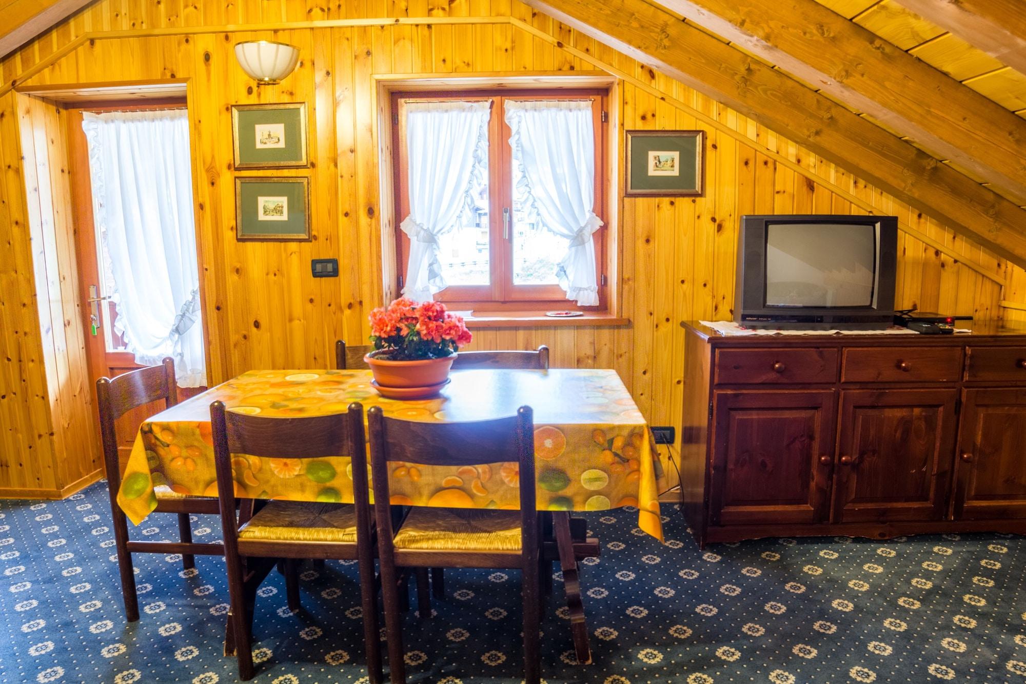 Hotel Santa San Champoluc